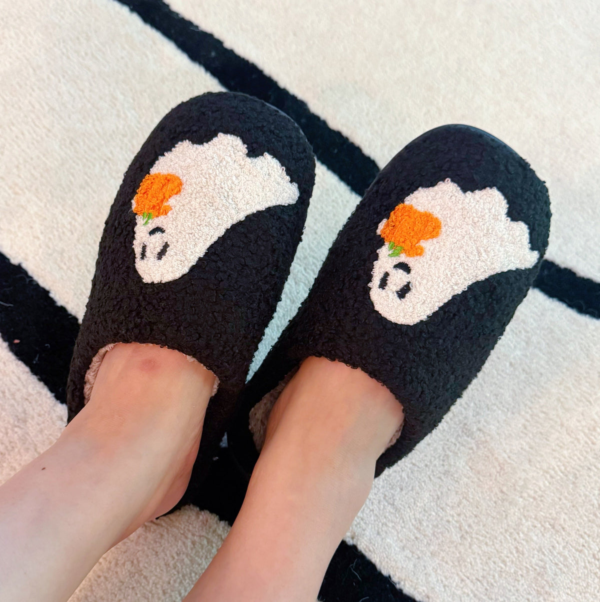 Spooky Ghost Cozy Slippers – Black