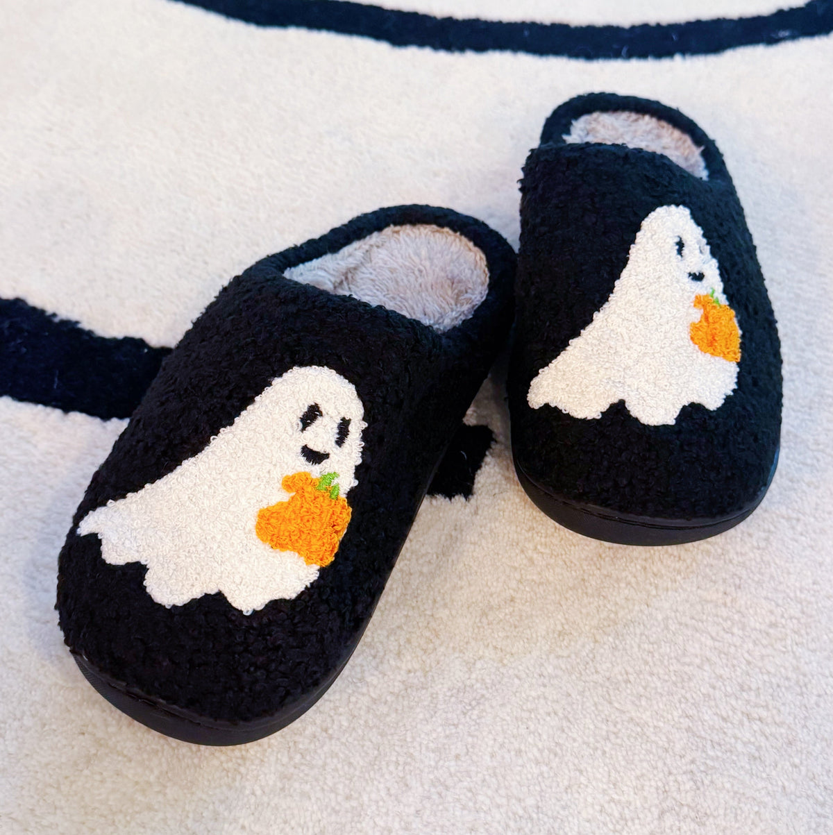 Spooky Ghost Cozy Slippers – Black