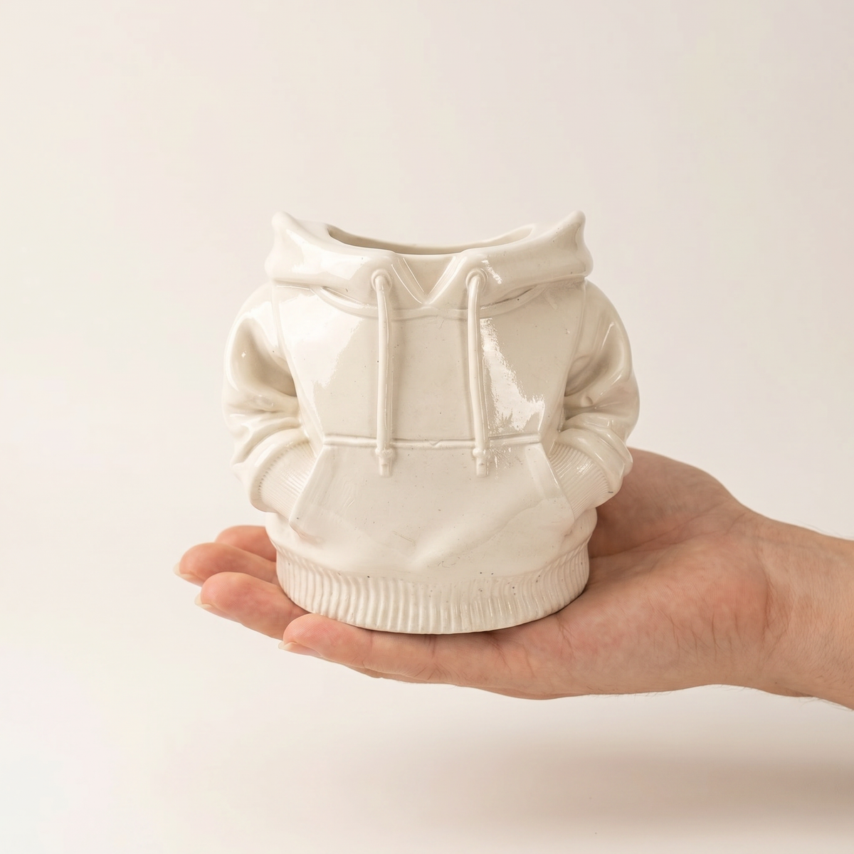 Hoodie Planter – Gypsum White 4"